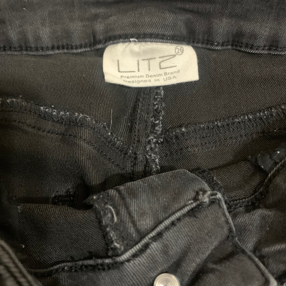 LITZ Jeans - Picture 8 of 8